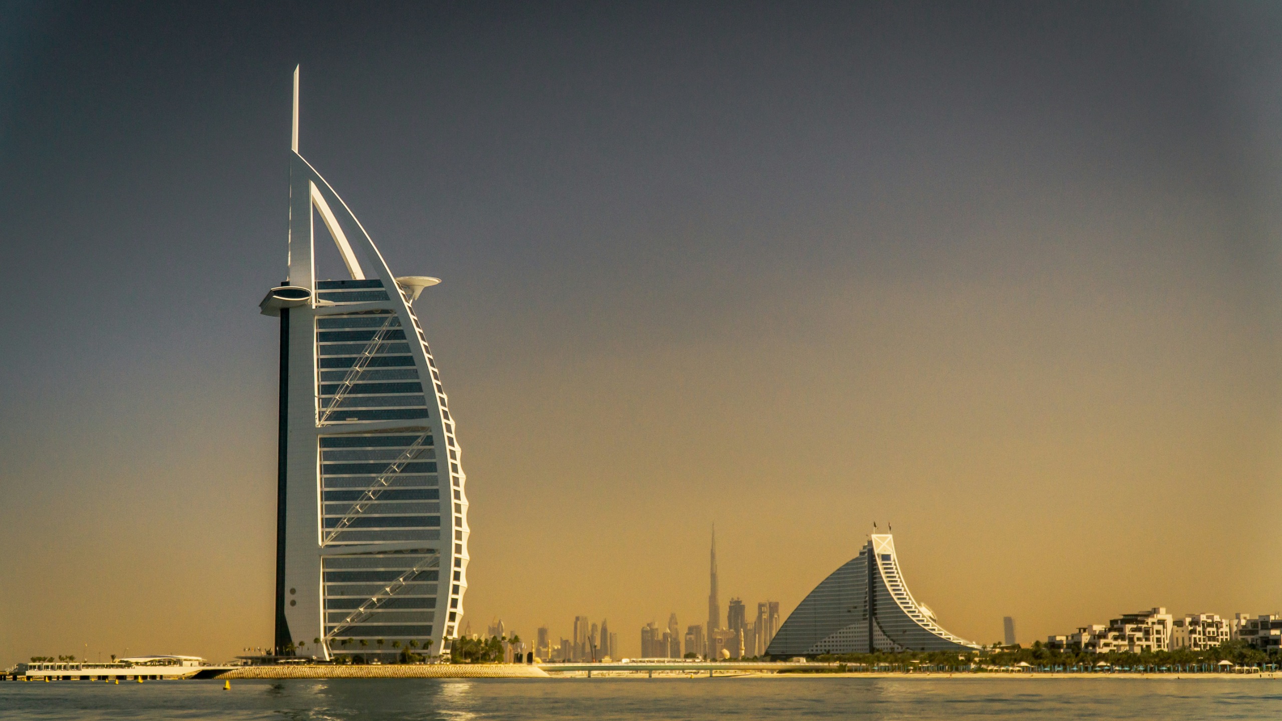 Air cargo loading for Gulf export routes